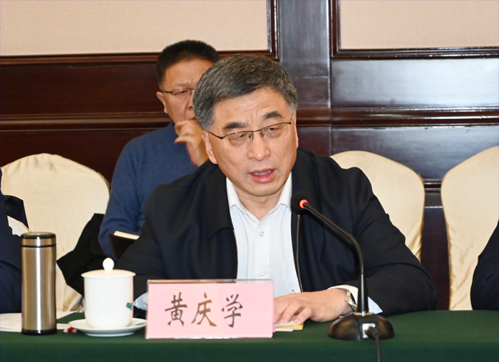 http://www2017.tyut.edu.cn/__local/5/7F/D4/13F64E416FB638418728223D9C4_CD9CAA58_3A3DF.jpg